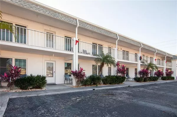 St Pete Beach, FL 33706,680 71ST AVE #2