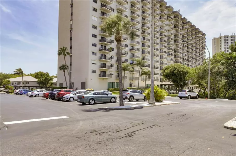 7050 SUNSET DR S #1014, South Pasadena, FL 33707