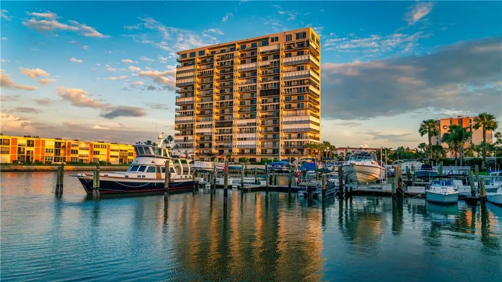 7625 SUN ISLAND DR S #102, South Pasadena, FL 33707