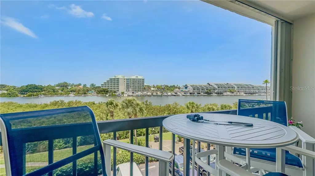 Largo, FL 33774,11730 SHIPWATCH DR #403