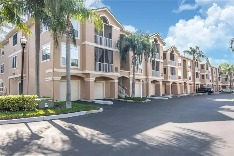 1302 BAY CLUB CIR #1302, Tampa, FL 33607