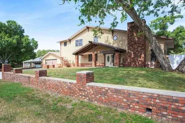 11610 MURRAY AVE, Seminole, FL 33778