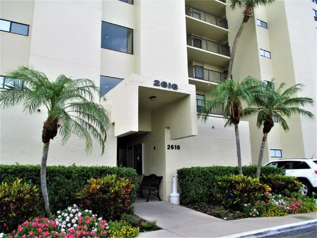 Clearwater, FL 33760,2616 COVE CAY DR #305