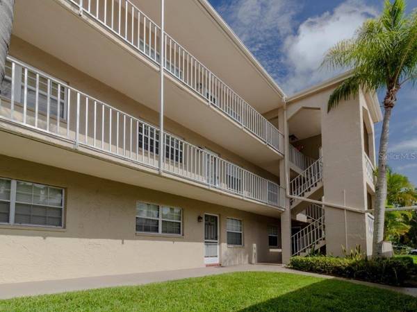 970 VIRGINIA ST #209, Dunedin, FL 34698