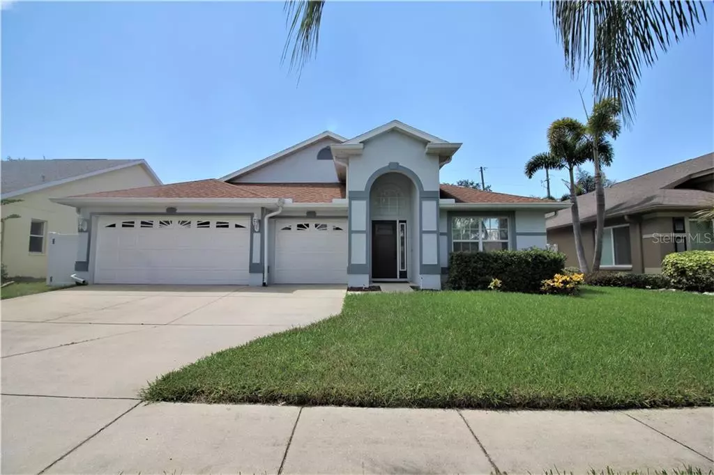 Tarpon Springs, FL 34689,762 N LAKE BLVD