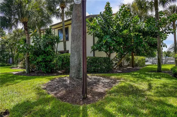 366 MOORINGS COVE DR #5B, Tarpon Springs, FL 34689