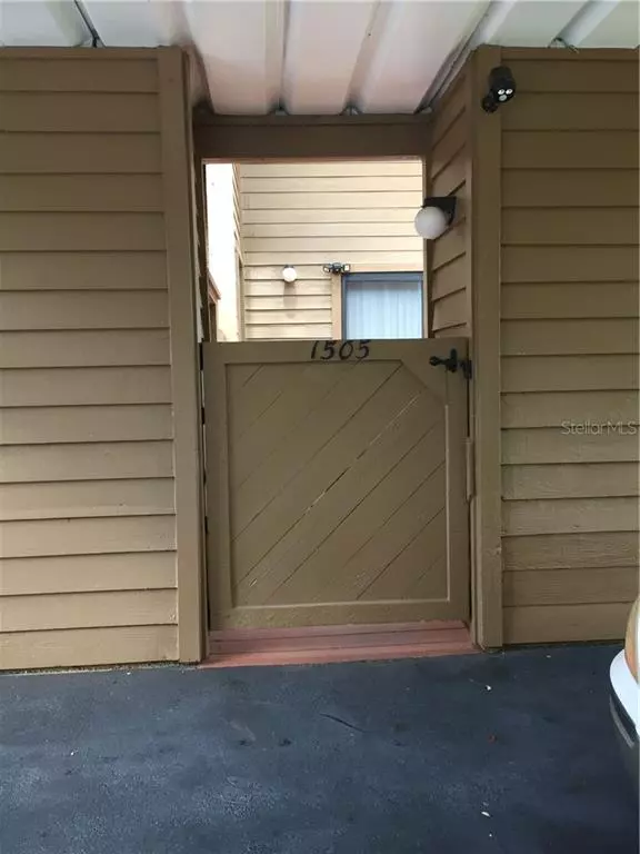 Palm Harbor, FL 34683,1505 LENNOX RD E #1505