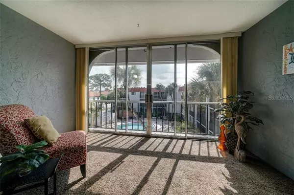 Seminole, FL 33772,10540 77TH TER #312