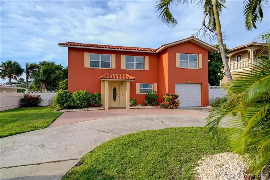 112 16TH ST, Belleair Beach, FL 33786