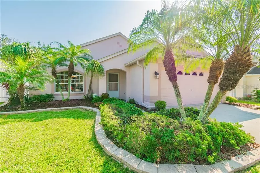 1689 MEADOW OAK LN, Tarpon Springs, FL 34689