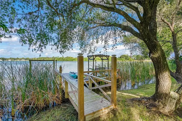 722 N HIGHLAND AVE, Tarpon Springs, FL 34688