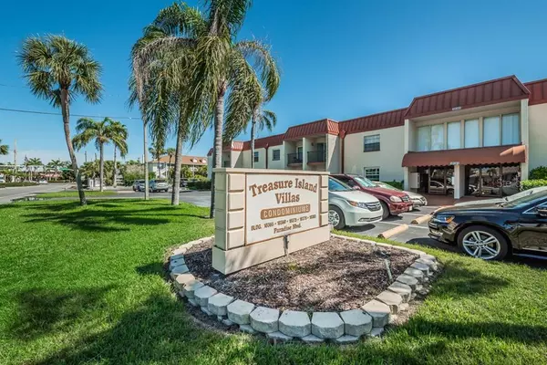 Treasure Island, FL 33706,10365 PARADISE BLVD #8