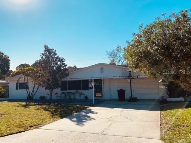 6398 17TH PL N, St Petersburg, FL 33710