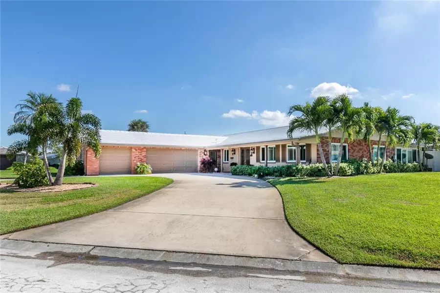 1000 79TH ST S, St Petersburg, FL 33707