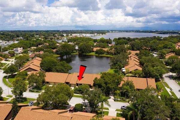 9907 LAKE SEMINOLE DR W, Largo, FL 33773