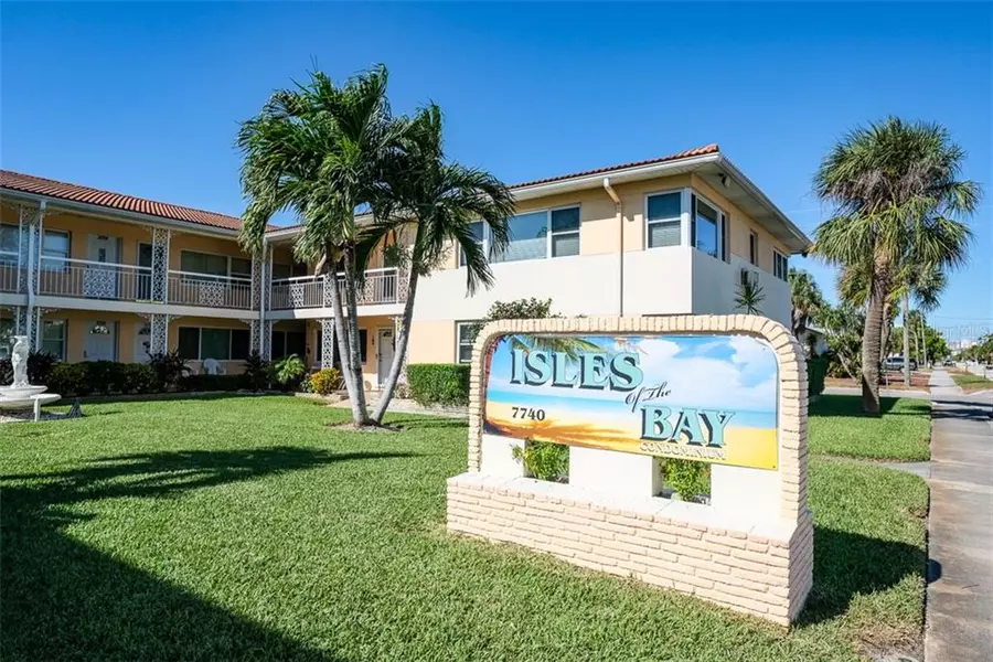 7740 BOCA CIEGA DR #111, St Pete Beach, FL 33706