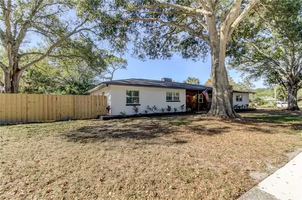 St Petersburg, FL 33710,6000 8TH AVE N