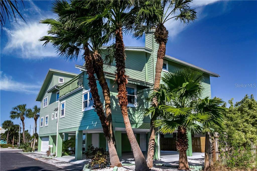 107 127TH AVE #B, Treasure Island, FL 33706