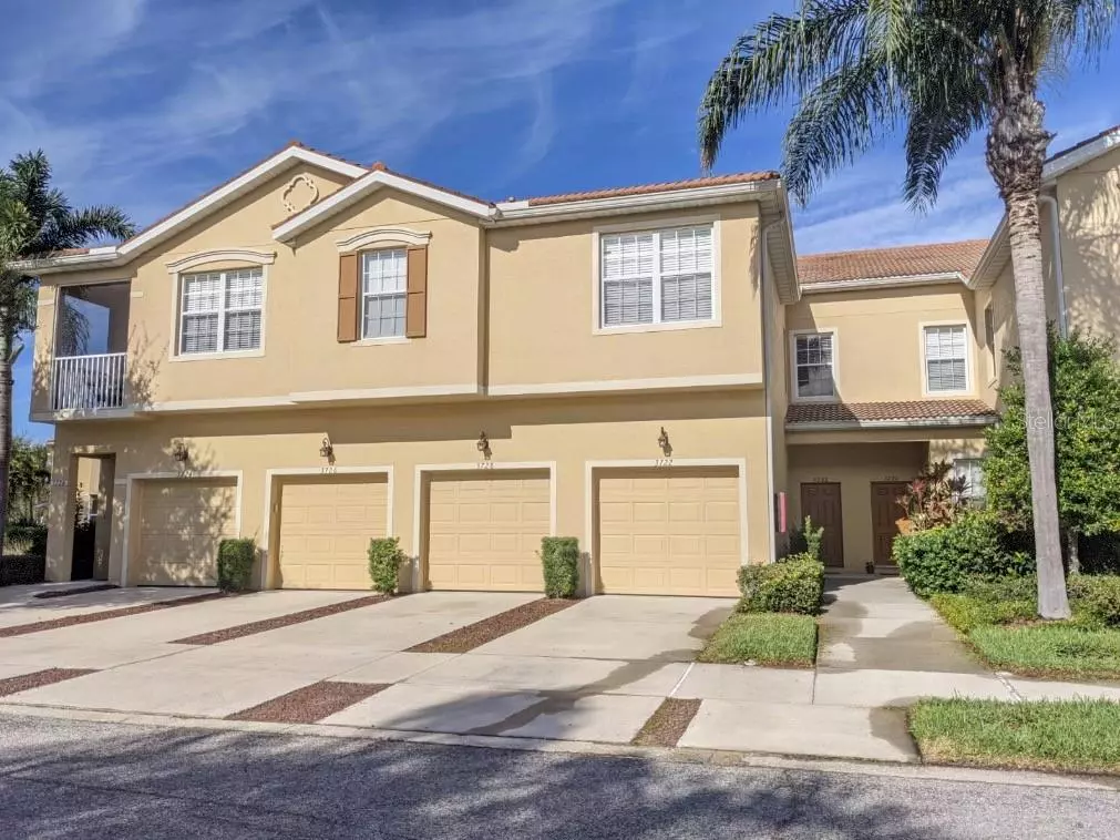 Sarasota, FL 34243,3722 PARKRIDGE CIR #25-102