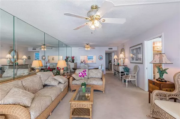 Madeira Beach, FL 33708,15462 GULF BLVD #407