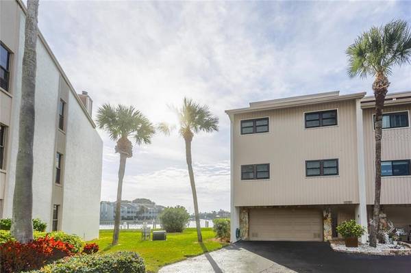 12360 CAPRI CIR N #106, Treasure Island, FL 33706