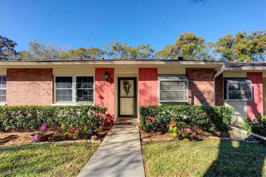 2264 LARK CIR W #B, Palm Harbor, FL 34684