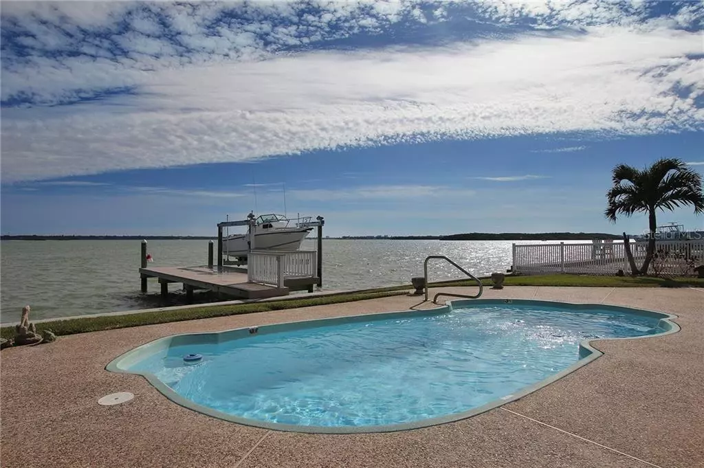 Madeira Beach, FL 33708,565 JOHNS PASS AVE