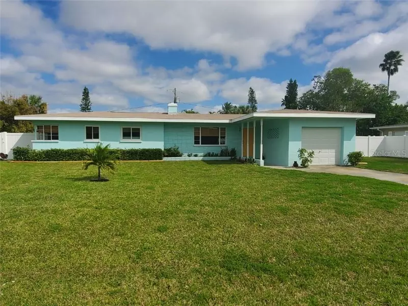 15811 3RD ST E, Redington Beach, FL 33708