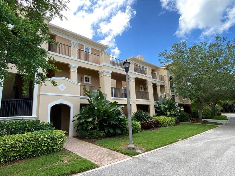 8 ACADEMY WAY S #13D, St Petersburg, FL 33711