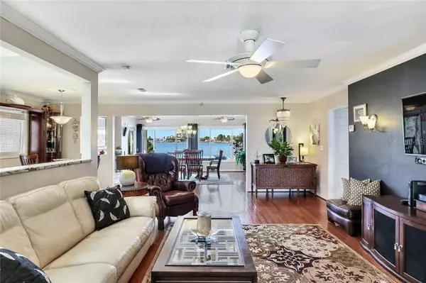 Redington Shores, FL 33708,112 WALL ST