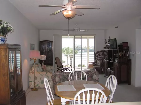 South Pasadena, FL 33707,7882 SAILBOAT KEY BLVD S #202