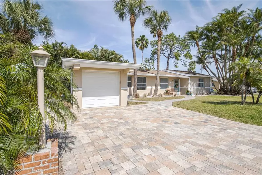 204 162ND AVE, Redington Beach, FL 33708