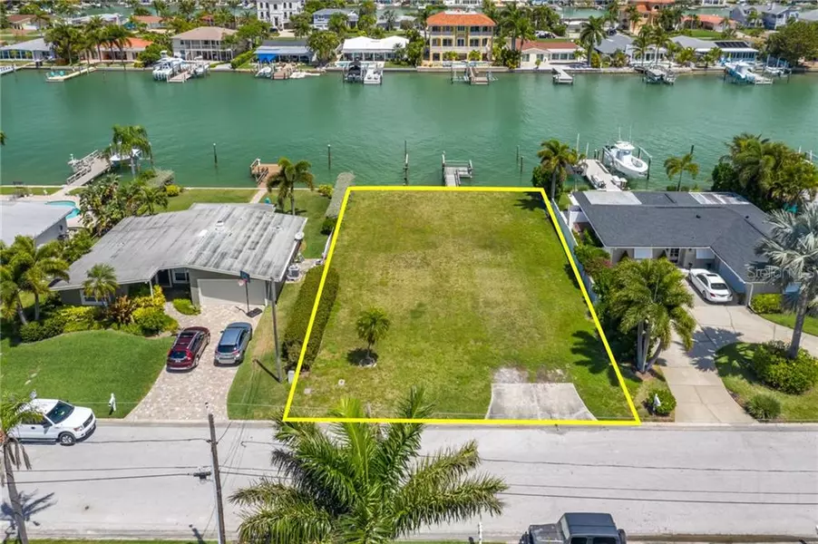 11225 6TH ST E, Treasure Island, FL 33706