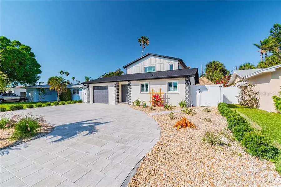 16211 2ND ST E, Redington Beach, FL 33708