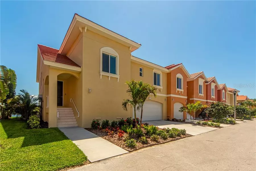 21 FRANKLIN CT S #A, St Petersburg, FL 33711