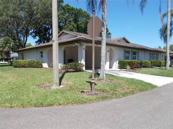 2002 HAMPSTEAD CIR #298, Sun City Center, FL 33573