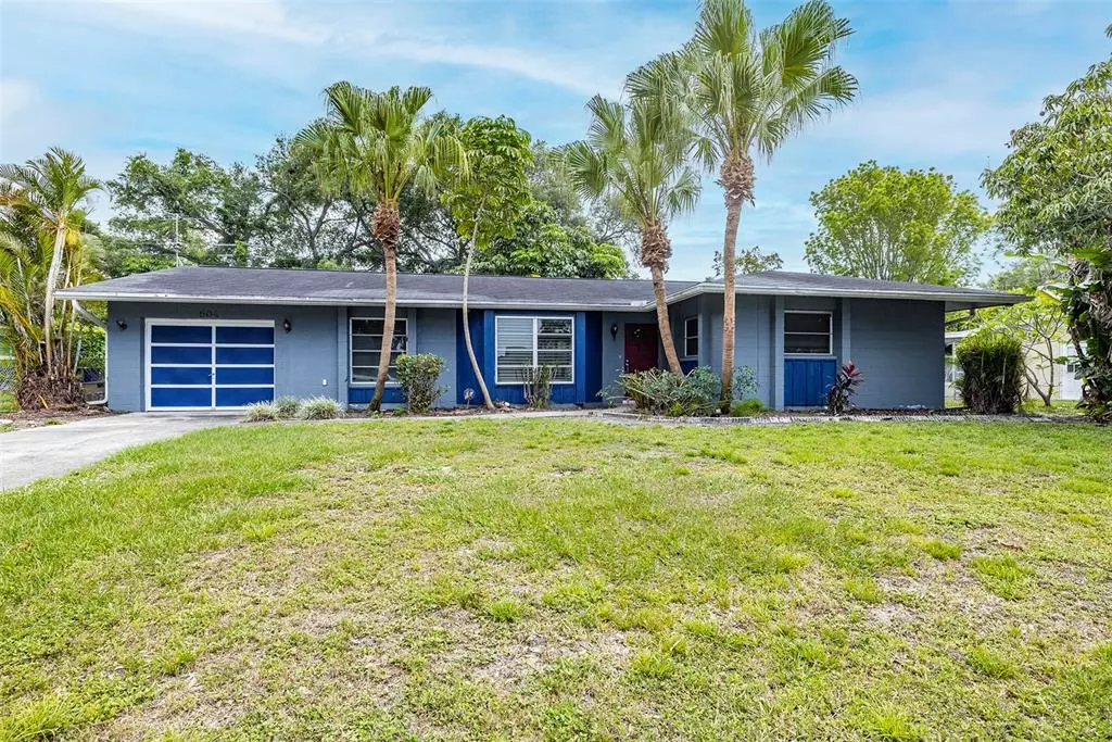 Sarasota, FL 34243,604 SAINT ANDREWS DR