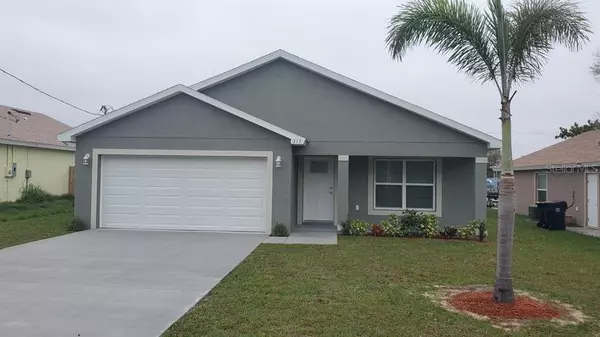 317 WALNUT ST, Auburndale, FL 33823