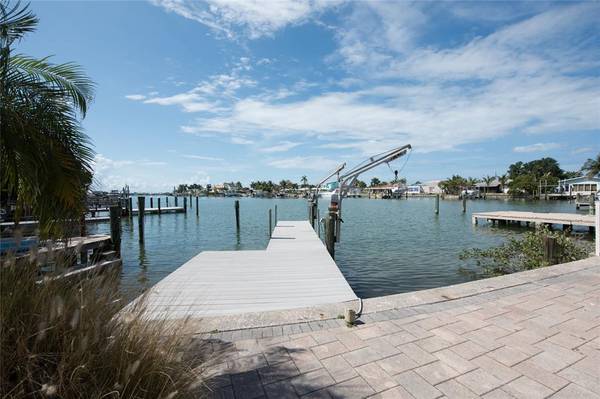 865 115TH AVE, Treasure Island, FL 33706