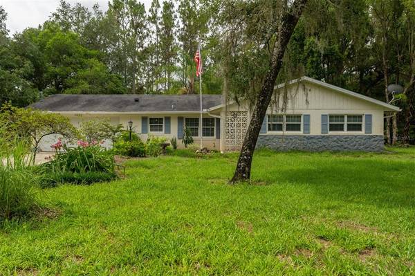 11494 E STEAMBOAT DR, Floral City, FL 34436