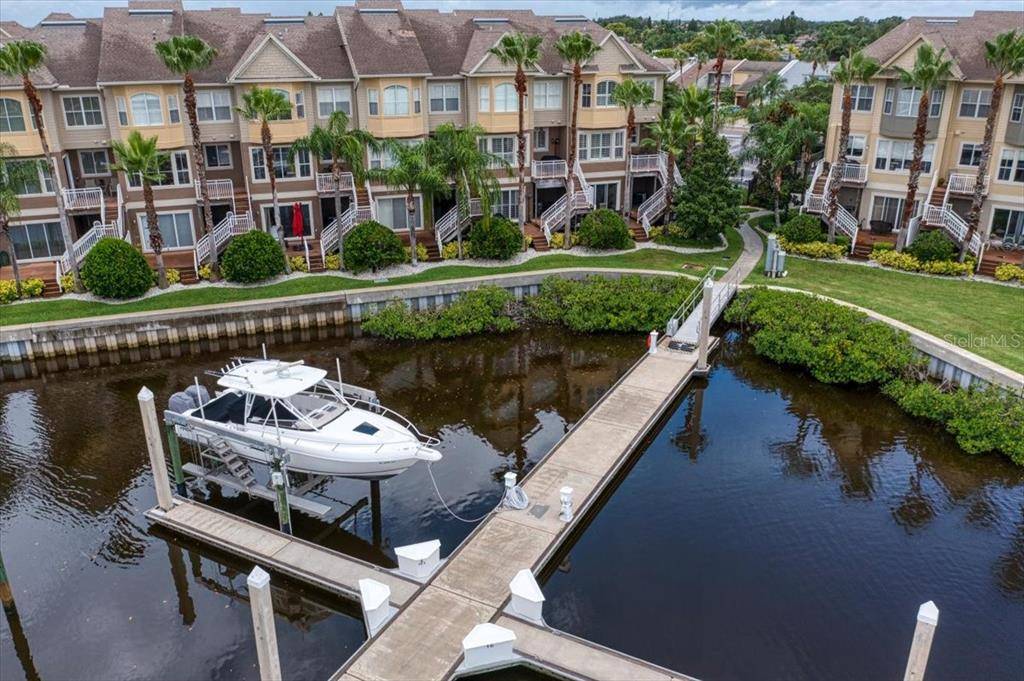4341 SPINNAKER COVE LN, Tampa, FL 33615