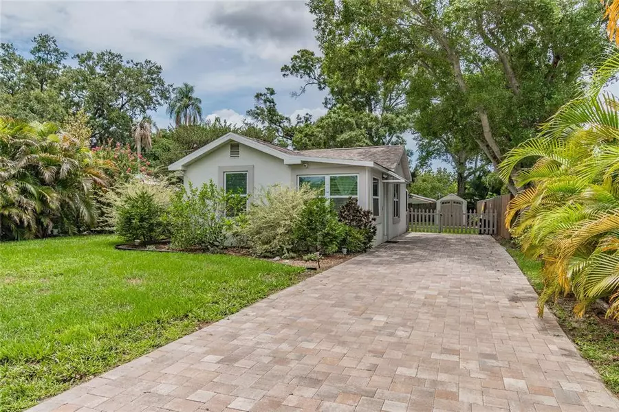 621 MEHLENBACHER RD, Belleair Bluffs, FL 33770