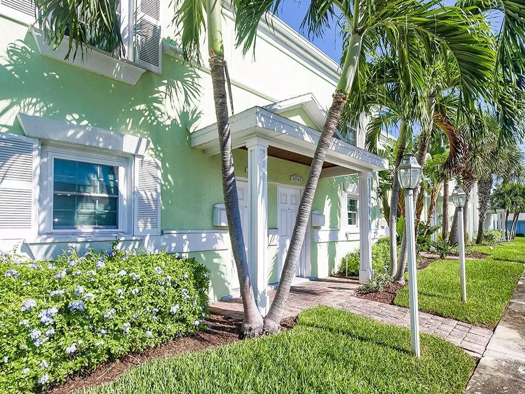 St Petersburg, FL 33705,4781 COQUINA KEY DR SE