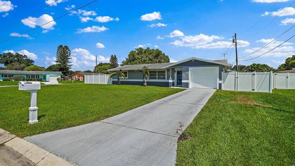 11917 85TH TER, Seminole, FL 33772