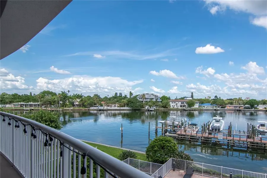 3805 GULF BLVD #304, St Pete Beach, FL 33706