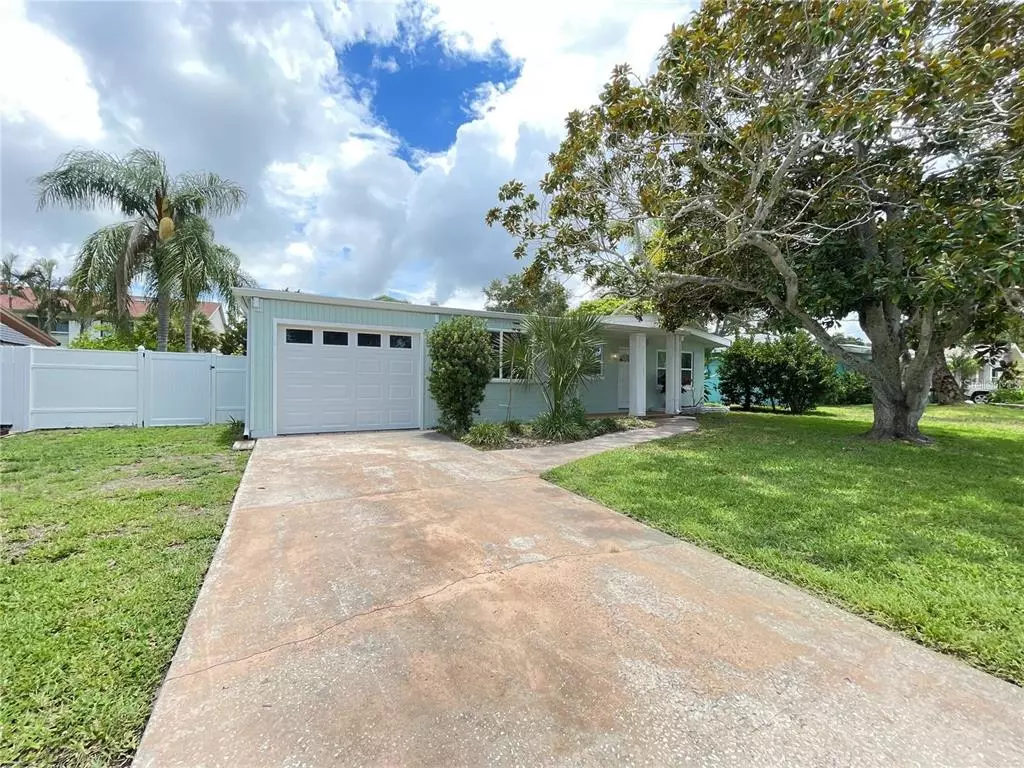 Dunedin, FL 34698,2271 CAROLYN DR