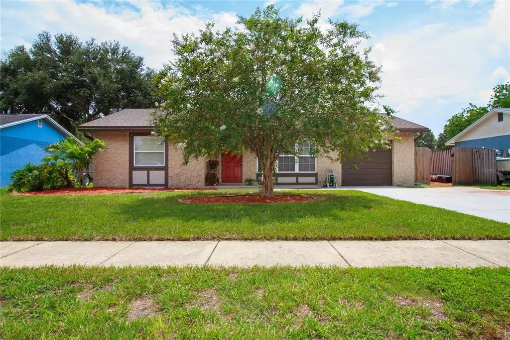 Largo, FL 33773,7966 SMOKETREE CIR