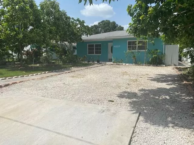 St Petersburg, FL 33713,4237 34TH AVE N