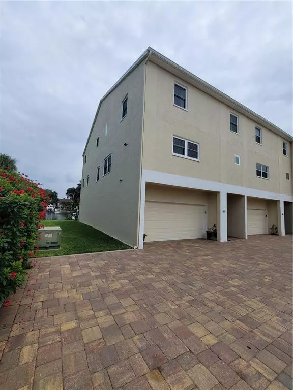 Tierra Verde, FL 33715,1109 PINELLAS BAYWAY S #101