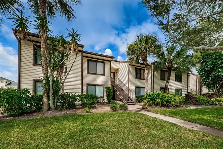 345 MOORINGS COVE DR #11H, Tarpon Springs, FL 34689